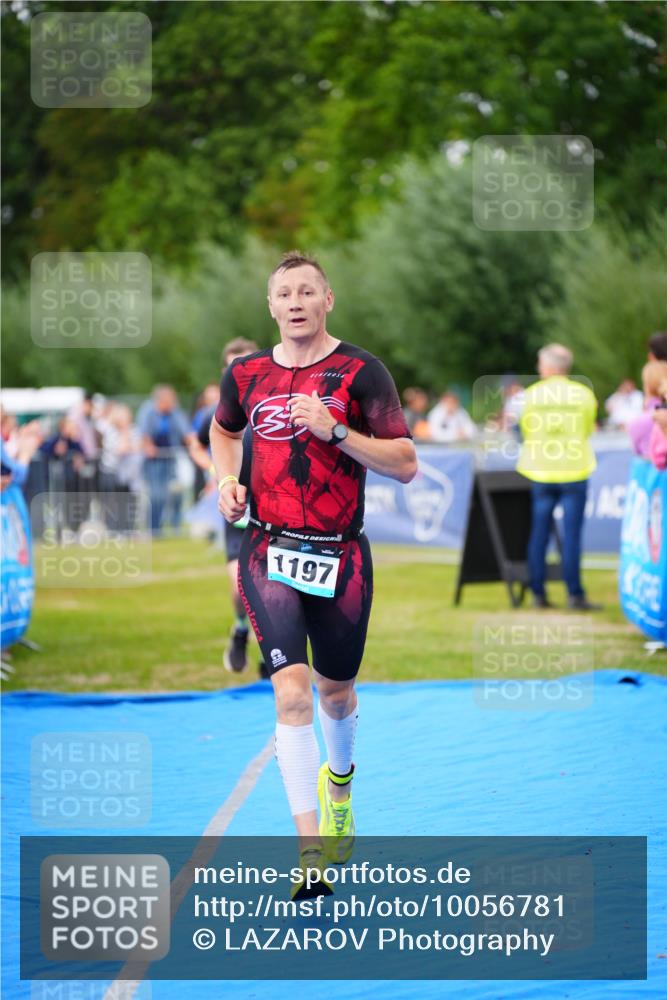 30.08.2026 - Elbe Triathlon Hamburg LAZAROV Photography http://msf.ph/oto/10056781 30.08.2026 11:13:10 Ziel 490, 651, 1061, 1197 meine-sportfotos.de