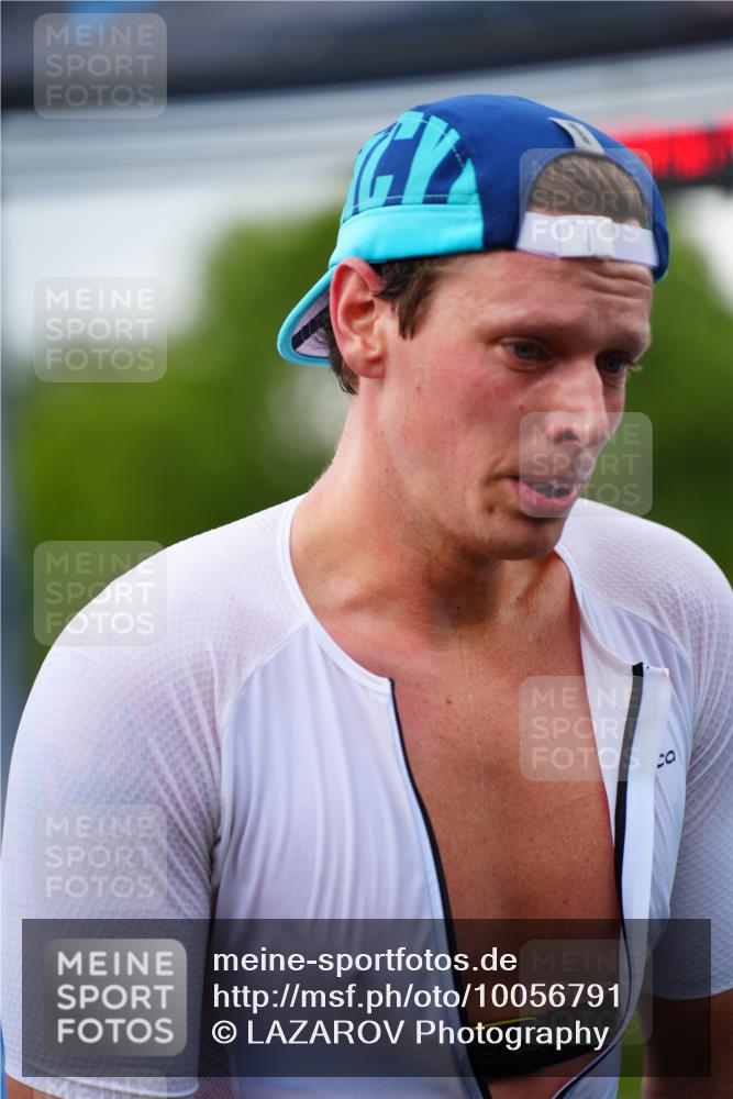 30.08.2026 - Elbe Triathlon Hamburg LAZAROV Photography http://msf.ph/oto/10056791 30.08.2026 11:13:12 Ziel 490, 611, 651, 1197 meine-sportfotos.de