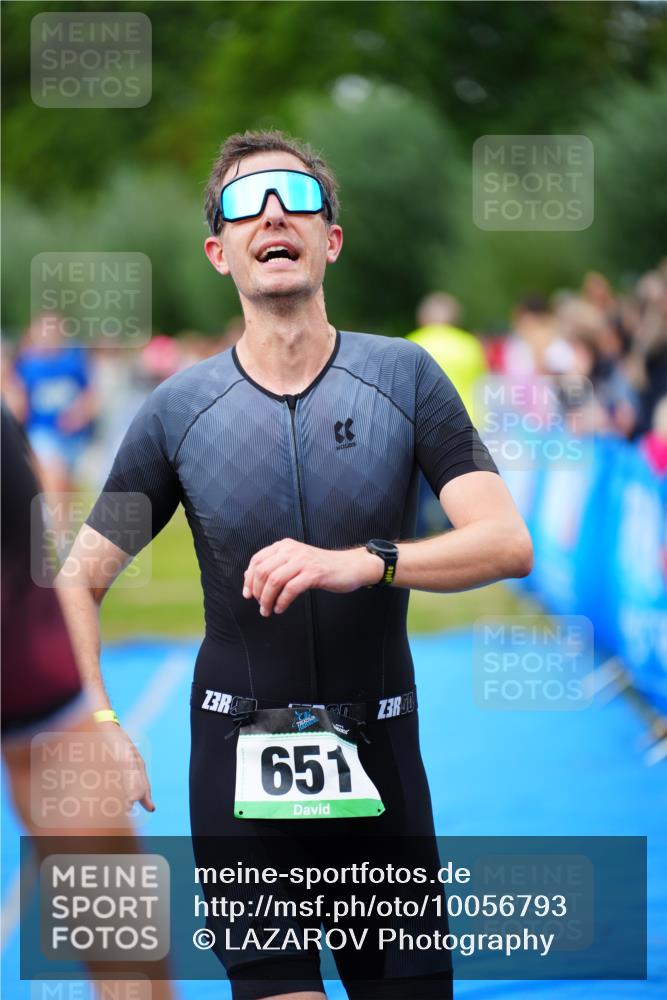 30.08.2026 - Elbe Triathlon Hamburg LAZAROV Photography http://msf.ph/oto/10056793 30.08.2026 11:13:15 Ziel 611, 651, 750 meine-sportfotos.de