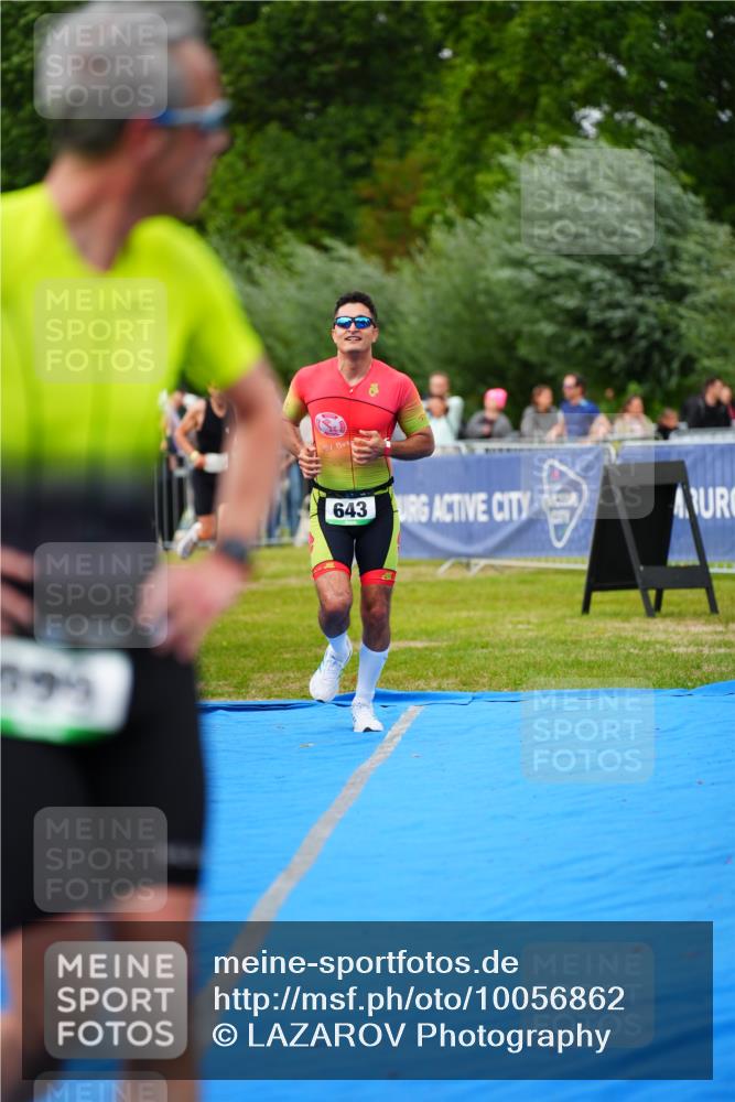 30.08.2026 - Elbe Triathlon Hamburg LAZAROV Photography http://msf.ph/oto/10056862 30.08.2026 11:13:45 Ziel 643, 724 meine-sportfotos.de
