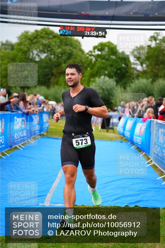 30.08.2026 - Elbe Triathlon Hamburg LAZAROV Photography http://msf.ph/oto/10056912 30.08.2026 11:14:11 Ziel 573 meine-sportfotos.de