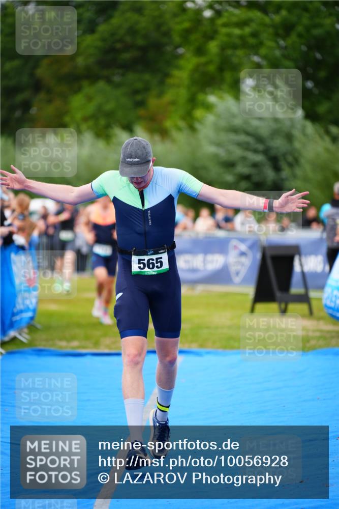 30.08.2026 - Elbe Triathlon Hamburg LAZAROV Photography http://msf.ph/oto/10056928 30.08.2026 11:14:30 Ziel 413, 565, 1054, 1114 meine-sportfotos.de