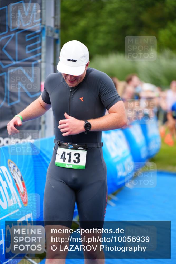 30.08.2026 - Elbe Triathlon Hamburg LAZAROV Photography http://msf.ph/oto/10056939 30.08.2026 11:14:38 Ziel 413, 497, 606, 640, 990, 1054 meine-sportfotos.de