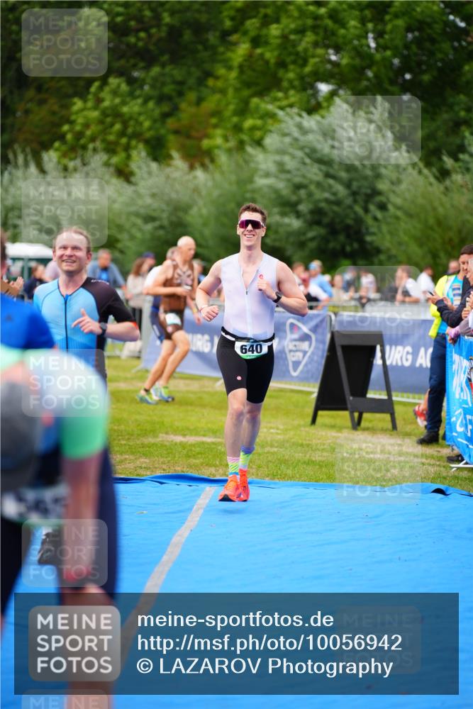 30.08.2026 - Elbe Triathlon Hamburg LAZAROV Photography http://msf.ph/oto/10056942 30.08.2026 11:14:42 Ziel 497, 600, 606, 640, 990, 1058 meine-sportfotos.de