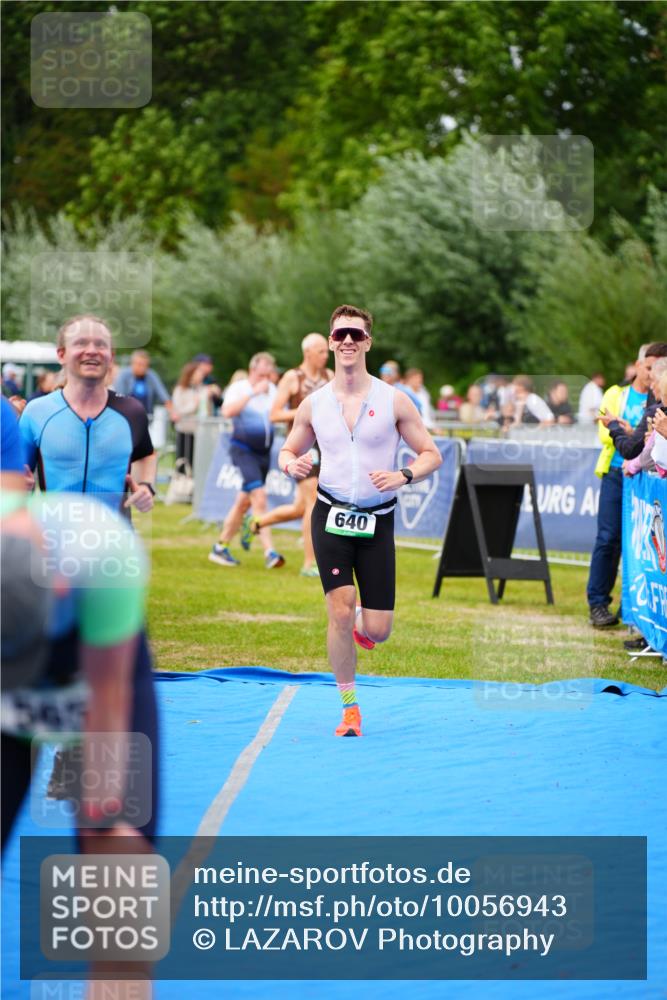 30.08.2026 - Elbe Triathlon Hamburg LAZAROV Photography http://msf.ph/oto/10056943 30.08.2026 11:14:42 Ziel 497, 600, 606, 640, 990, 1058 meine-sportfotos.de
