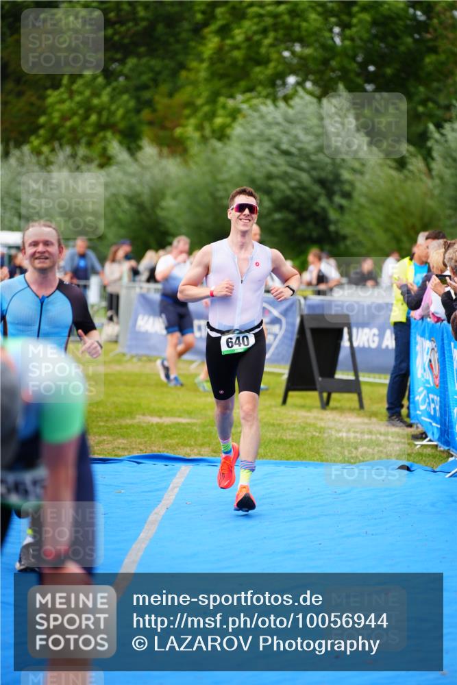 30.08.2026 - Elbe Triathlon Hamburg LAZAROV Photography http://msf.ph/oto/10056944 30.08.2026 11:14:42 Ziel 497, 600, 606, 640, 990, 1058 meine-sportfotos.de