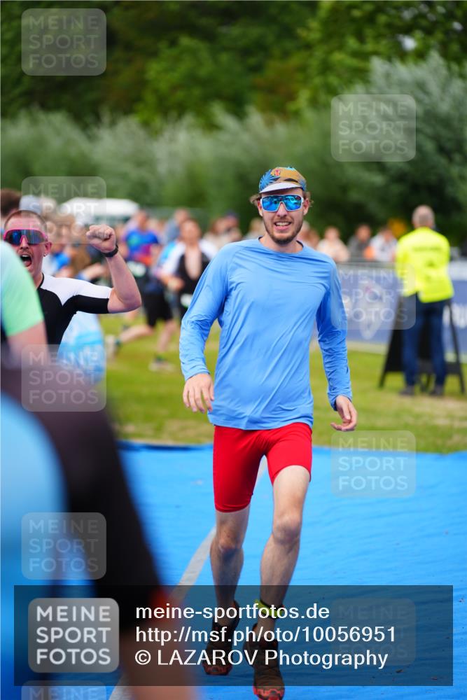 30.08.2026 - Elbe Triathlon Hamburg LAZAROV Photography http://msf.ph/oto/10056951 30.08.2026 11:14:48 Ziel 500, 600, 619, 1058 meine-sportfotos.de