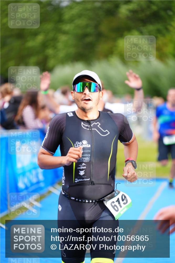 30.08.2026 - Elbe Triathlon Hamburg LAZAROV Photography http://msf.ph/oto/10056965 30.08.2026 11:14:56 Ziel 492, 500, 619 meine-sportfotos.de