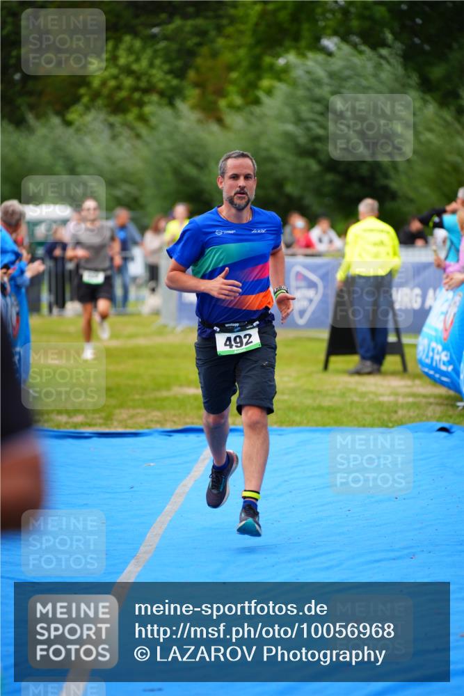 30.08.2026 - Elbe Triathlon Hamburg LAZAROV Photography http://msf.ph/oto/10056968 30.08.2026 11:14:57 Ziel 492, 500, 619 meine-sportfotos.de