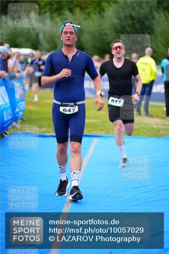 30.08.2026 - Elbe Triathlon Hamburg LAZAROV Photography http://msf.ph/oto/10057029 30.08.2026 11:15:33 Ziel 617, 647, 1027, 1080 meine-sportfotos.de