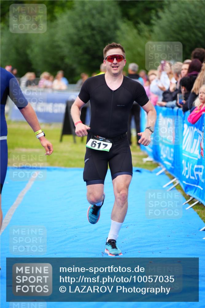 30.08.2026 - Elbe Triathlon Hamburg LAZAROV Photography http://msf.ph/oto/10057035 30.08.2026 11:15:34 Ziel 617, 647, 1027, 1080 meine-sportfotos.de