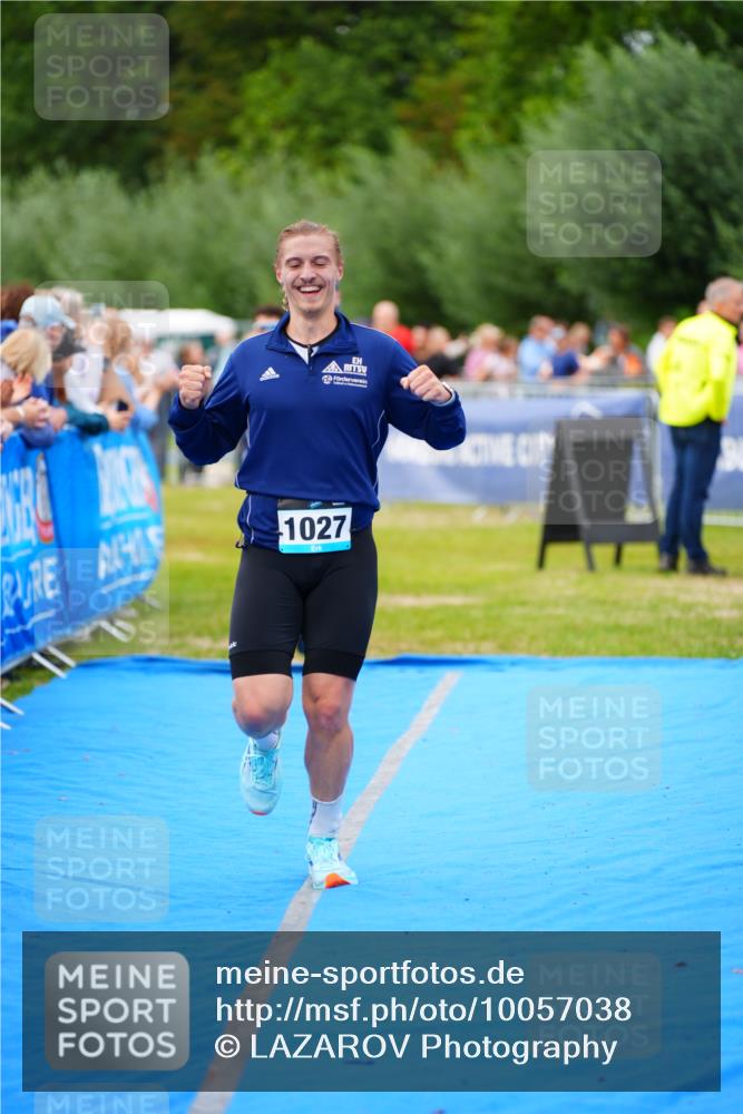 30.08.2026 - Elbe Triathlon Hamburg LAZAROV Photography http://msf.ph/oto/10057038 30.08.2026 11:15:39 Ziel 1027, 1047, 1056, 1080 meine-sportfotos.de