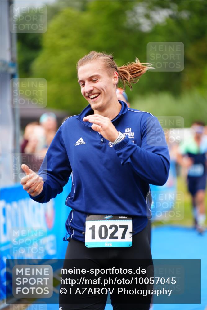 30.08.2026 - Elbe Triathlon Hamburg LAZAROV Photography http://msf.ph/oto/10057045 30.08.2026 11:15:41 Ziel 639, 994, 1027, 1047, 1056, 1080 meine-sportfotos.de