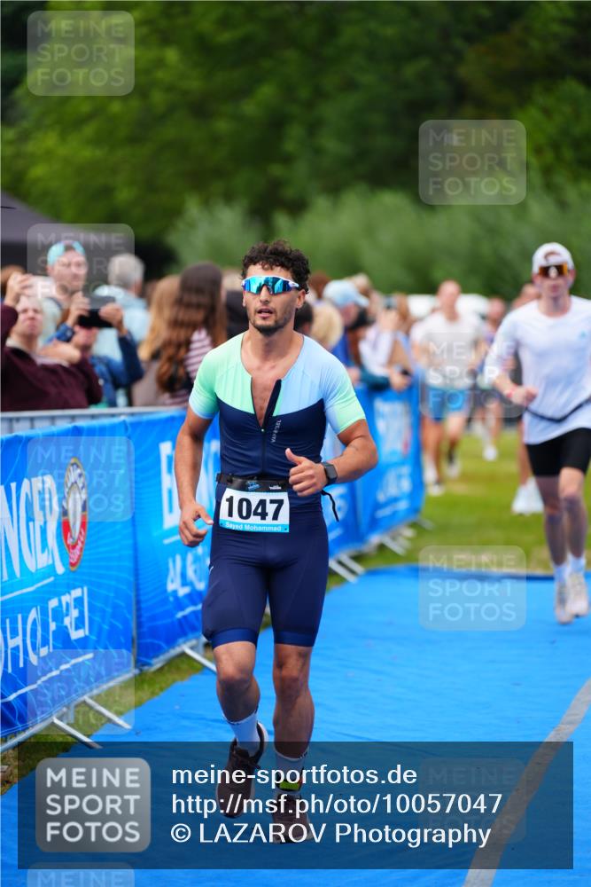 30.08.2026 - Elbe Triathlon Hamburg LAZAROV Photography http://msf.ph/oto/10057047 30.08.2026 11:15:44 Ziel 639, 650, 994, 1047, 1056, 1057, 1080, 1204 meine-sportfotos.de