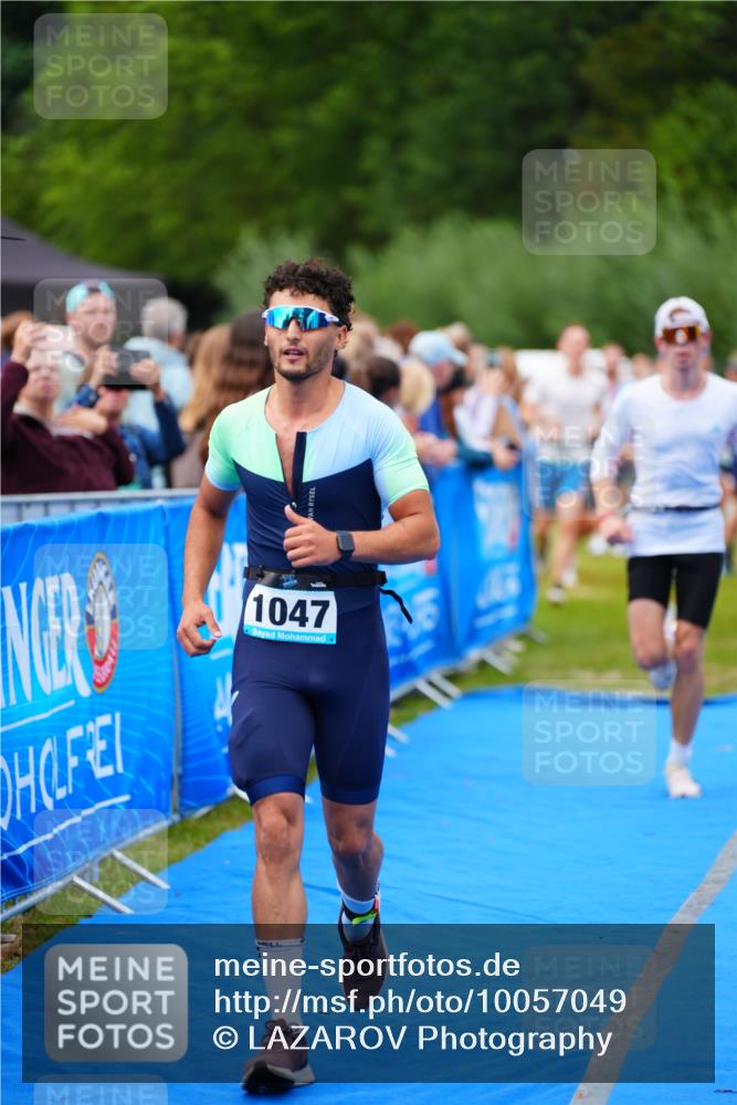 30.08.2026 - Elbe Triathlon Hamburg LAZAROV Photography http://msf.ph/oto/10057049 30.08.2026 11:15:45 Ziel 639, 650, 994, 1047, 1056, 1057, 1204 meine-sportfotos.de