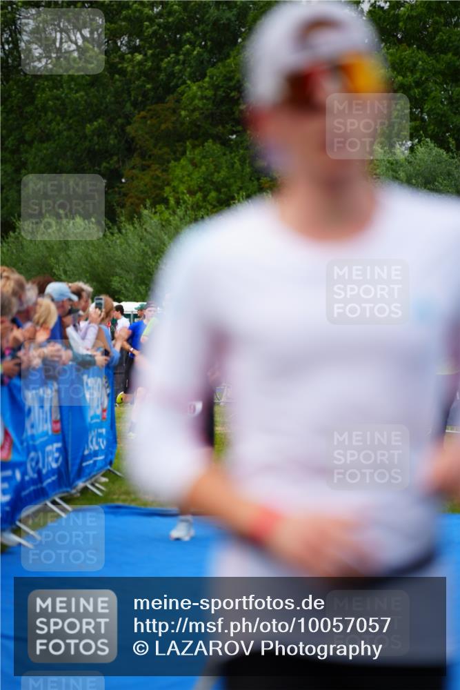 30.08.2026 - Elbe Triathlon Hamburg LAZAROV Photography http://msf.ph/oto/10057057 30.08.2026 11:15:48 Ziel 639, 650, 994, 1032, 1047, 1056, 1057, 1204 meine-sportfotos.de