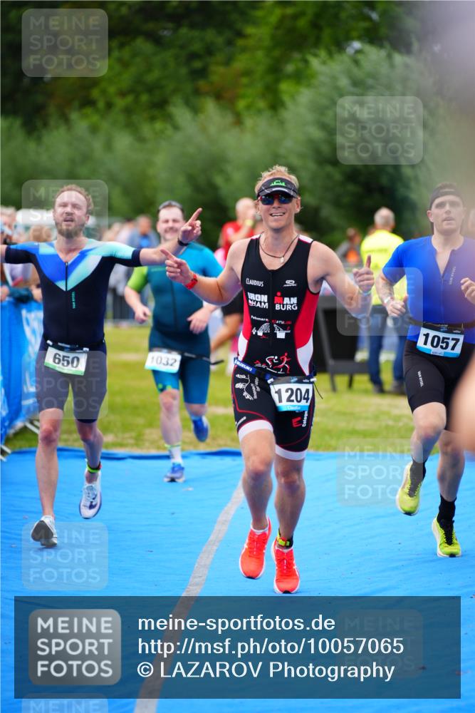 30.08.2026 - Elbe Triathlon Hamburg LAZAROV Photography http://msf.ph/oto/10057065 30.08.2026 11:15:52 Ziel 639, 650, 994, 1032, 1057, 1204 meine-sportfotos.de