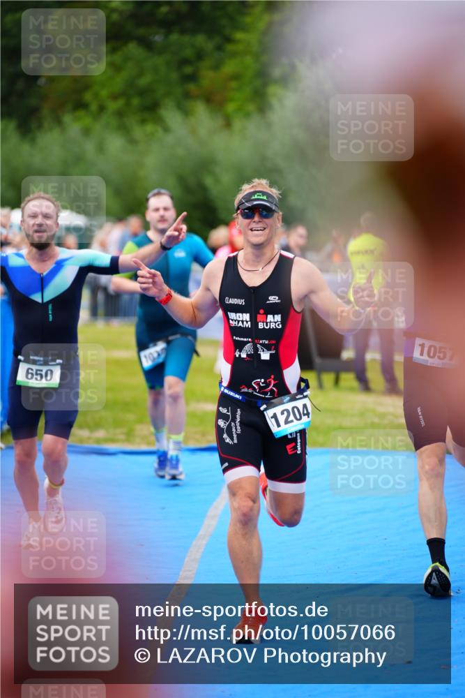 30.08.2026 - Elbe Triathlon Hamburg LAZAROV Photography http://msf.ph/oto/10057066 30.08.2026 11:15:52 Ziel 639, 650, 994, 1032, 1057, 1204 meine-sportfotos.de