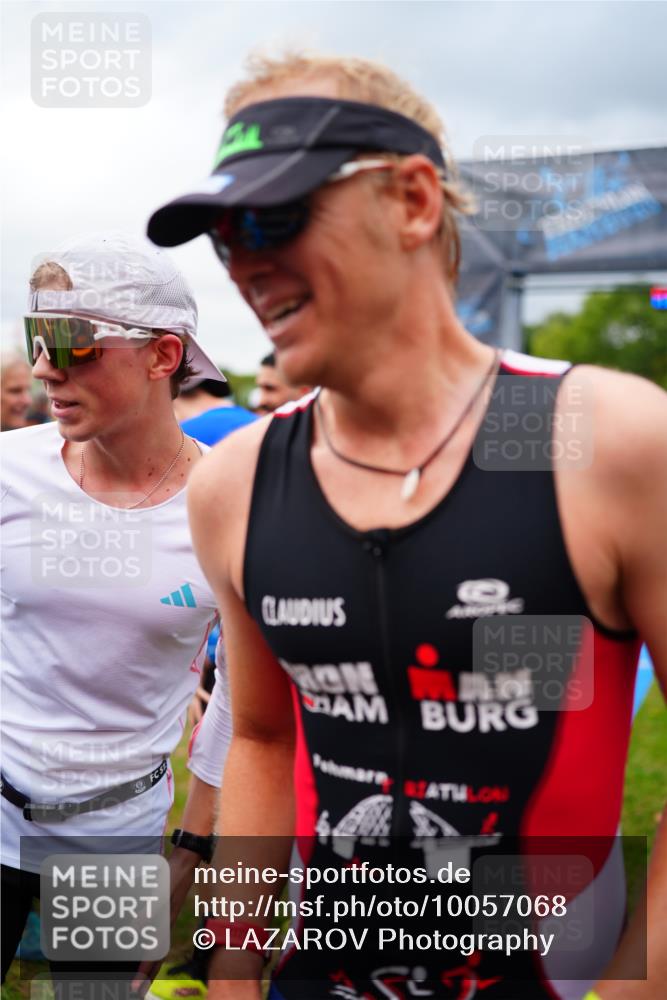 30.08.2026 - Elbe Triathlon Hamburg LAZAROV Photography http://msf.ph/oto/10057068 30.08.2026 11:16:00 Ziel 1211 meine-sportfotos.de