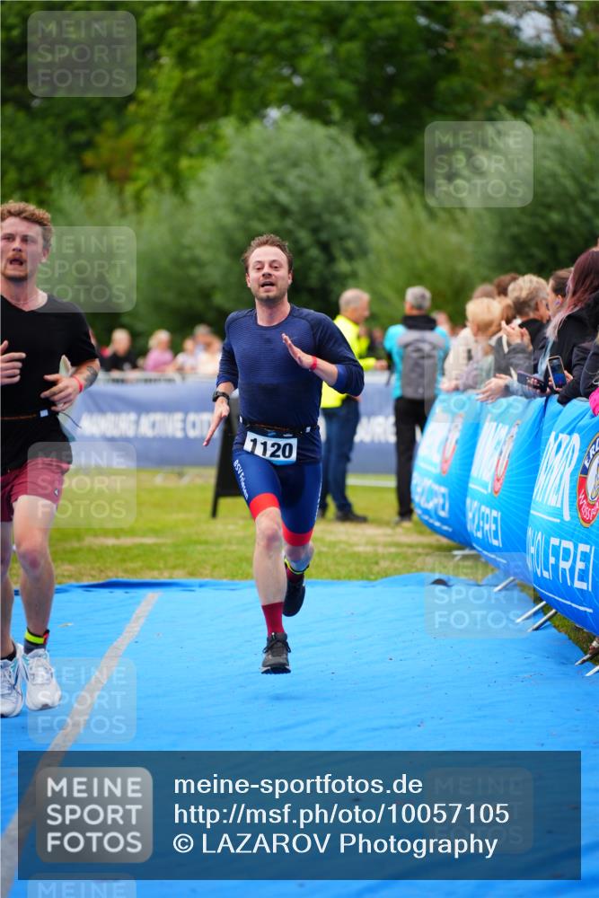 30.08.2026 - Elbe Triathlon Hamburg LAZAROV Photography http://msf.ph/oto/10057105 30.08.2026 11:16:22 Ziel 537, 623, 1120, 1140 meine-sportfotos.de