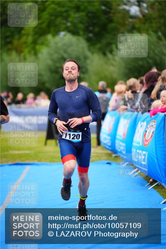 30.08.2026 - Elbe Triathlon Hamburg LAZAROV Photography http://msf.ph/oto/10057109 30.08.2026 11:16:23 Ziel 537, 623, 1120, 1140 meine-sportfotos.de