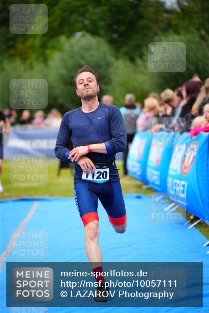 30.08.2026 - Elbe Triathlon Hamburg LAZAROV Photography http://msf.ph/oto/10057111 30.08.2026 11:16:23 Ziel 537, 623, 1120, 1140 meine-sportfotos.de