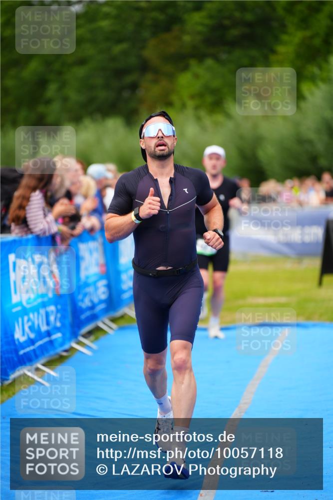 30.08.2026 - Elbe Triathlon Hamburg LAZAROV Photography http://msf.ph/oto/10057118 30.08.2026 11:16:26 Ziel 537, 623, 1000, 1120, 1140 meine-sportfotos.de