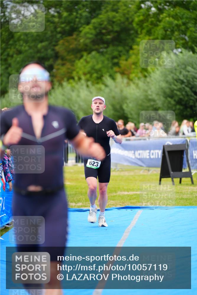 30.08.2026 - Elbe Triathlon Hamburg LAZAROV Photography http://msf.ph/oto/10057119 30.08.2026 11:16:27 Ziel 623, 1000, 1140 meine-sportfotos.de