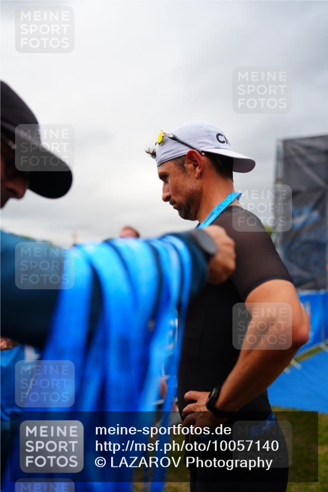 30.08.2026 - Elbe Triathlon Hamburg LAZAROV Photography http://msf.ph/oto/10057140 30.08.2026 11:16:50 Ziel 997 meine-sportfotos.de