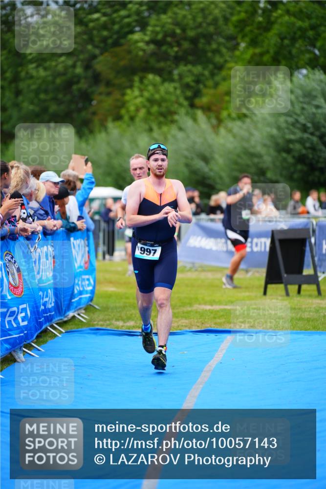 30.08.2026 - Elbe Triathlon Hamburg LAZAROV Photography http://msf.ph/oto/10057143 30.08.2026 11:16:58 Ziel 435, 526, 631, 997 meine-sportfotos.de