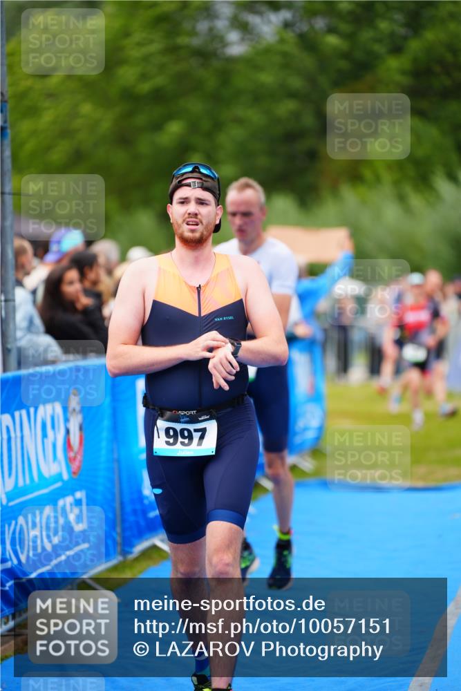 30.08.2026 - Elbe Triathlon Hamburg LAZAROV Photography http://msf.ph/oto/10057151 30.08.2026 11:17:00 Ziel 435, 526, 631, 997, 1004 meine-sportfotos.de