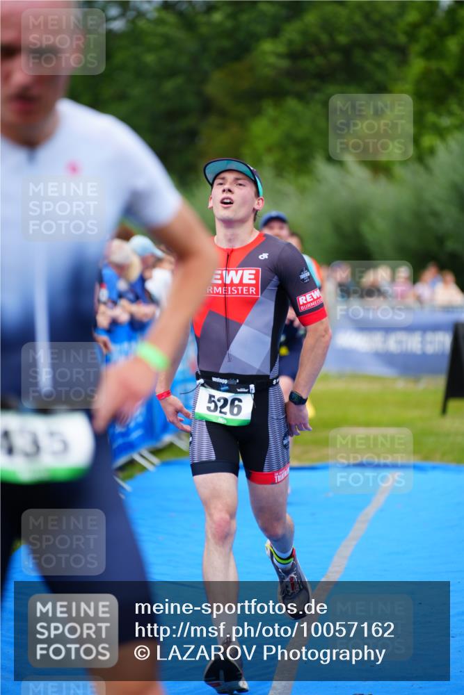 30.08.2026 - Elbe Triathlon Hamburg LAZAROV Photography http://msf.ph/oto/10057162 30.08.2026 11:17:05 Ziel 451, 526, 631, 1004, 1028 meine-sportfotos.de