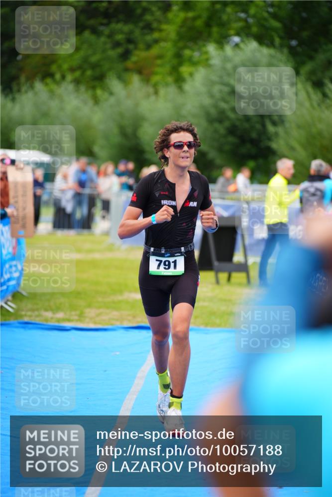 30.08.2026 - Elbe Triathlon Hamburg LAZAROV Photography http://msf.ph/oto/10057188 30.08.2026 11:17:18 Ziel 791 meine-sportfotos.de