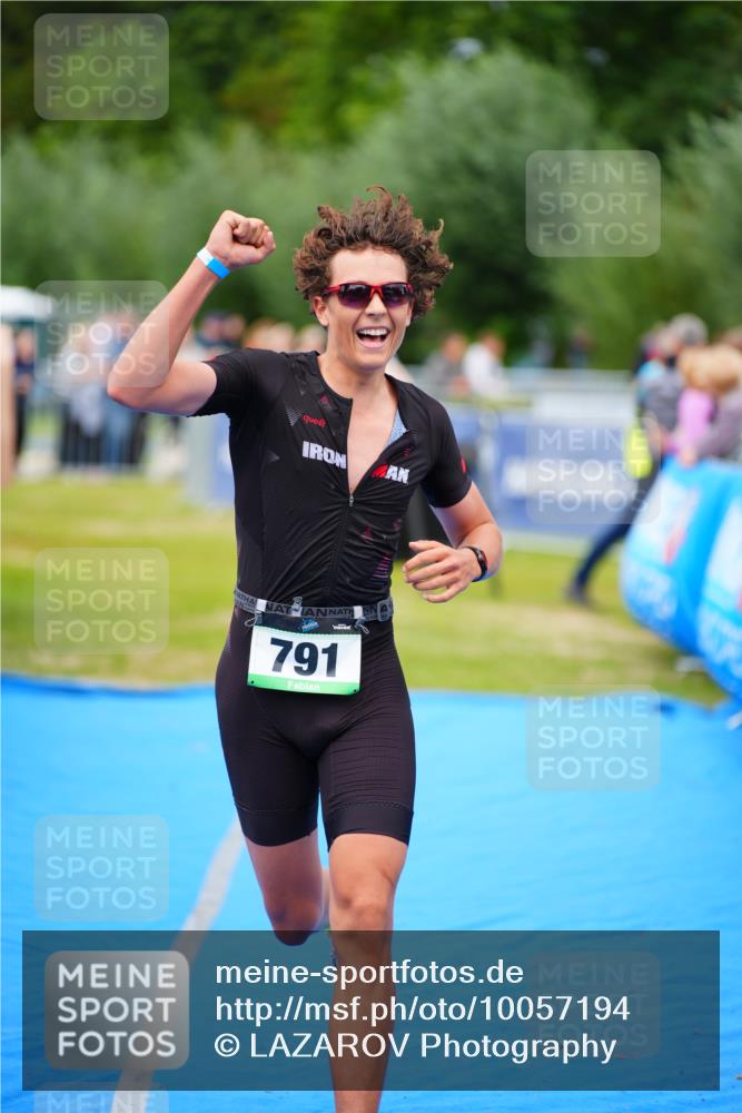 30.08.2026 - Elbe Triathlon Hamburg LAZAROV Photography http://msf.ph/oto/10057194 30.08.2026 11:17:19 Ziel 791 meine-sportfotos.de