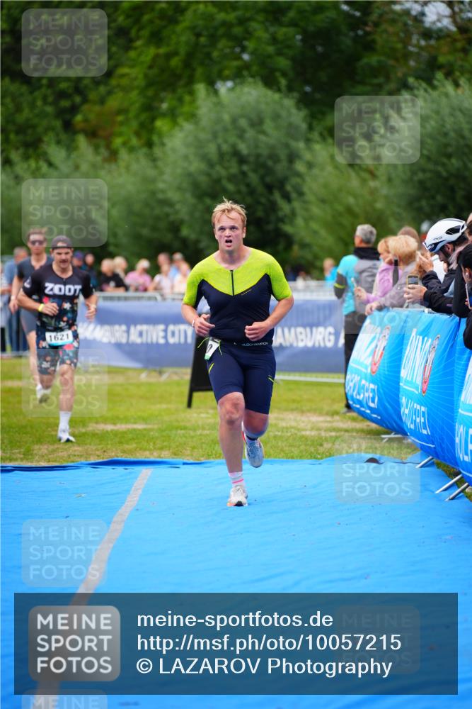 30.08.2026 - Elbe Triathlon Hamburg LAZAROV Photography http://msf.ph/oto/10057215 30.08.2026 11:17:33 Ziel 579, 580, 1148, 1621 meine-sportfotos.de