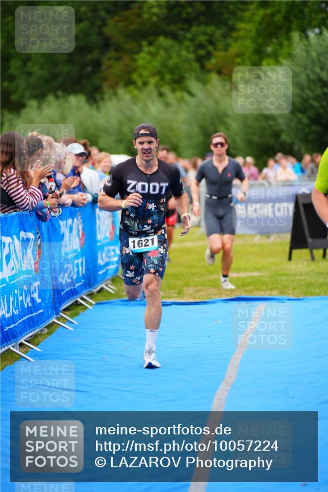 30.08.2026 - Elbe Triathlon Hamburg LAZAROV Photography http://msf.ph/oto/10057224 30.08.2026 11:17:35 Ziel 579, 580, 1148, 1621 meine-sportfotos.de