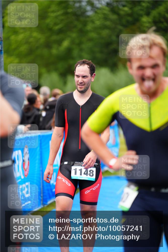30.08.2026 - Elbe Triathlon Hamburg LAZAROV Photography http://msf.ph/oto/10057241 30.08.2026 11:17:43 Ziel 1066, 1148, 1359 meine-sportfotos.de