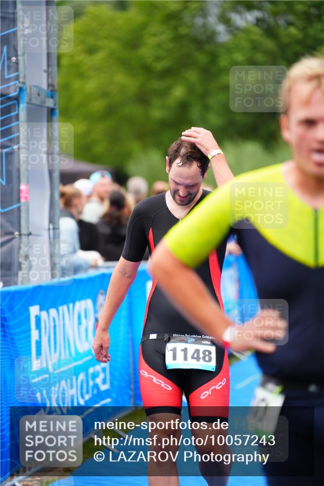 30.08.2026 - Elbe Triathlon Hamburg LAZAROV Photography http://msf.ph/oto/10057243 30.08.2026 11:17:43 Ziel 1066, 1148, 1359 meine-sportfotos.de