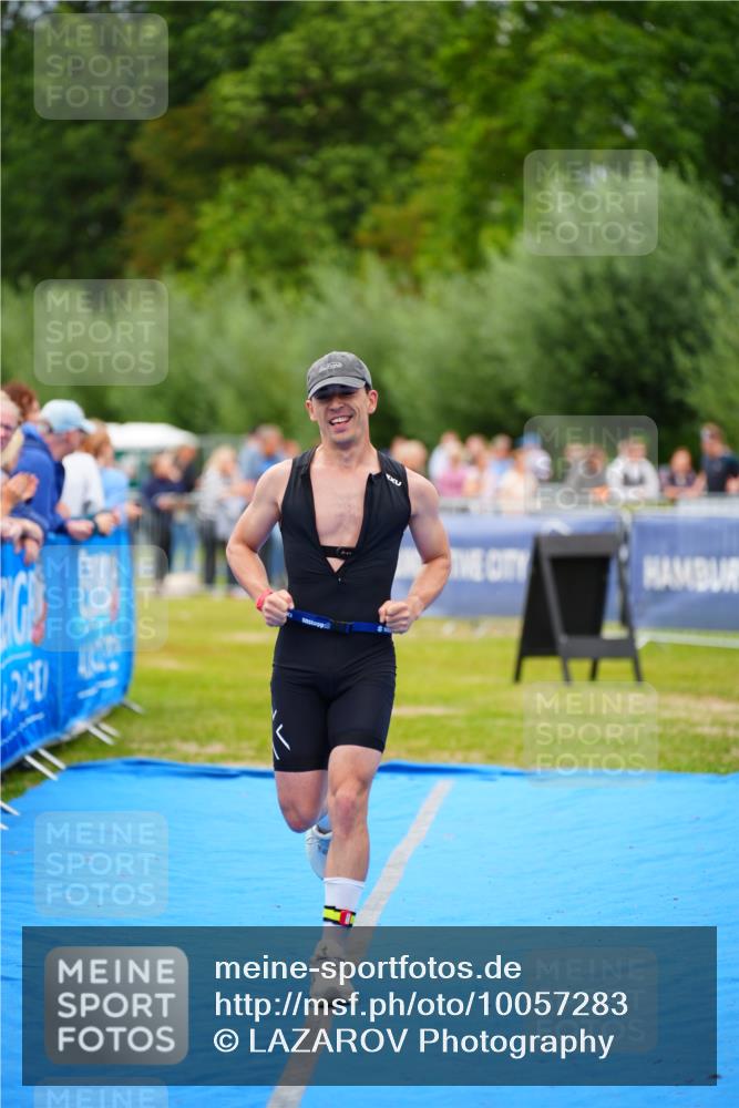 30.08.2026 - Elbe Triathlon Hamburg LAZAROV Photography http://msf.ph/oto/10057283 30.08.2026 11:18:10 Ziel 984, 1084 meine-sportfotos.de