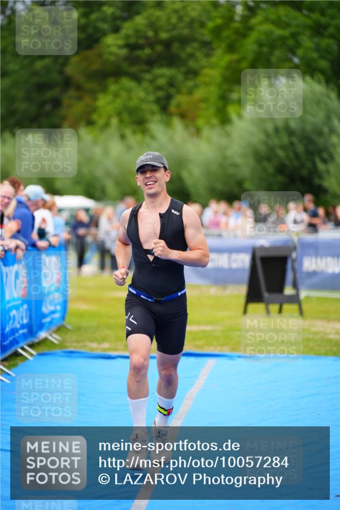 30.08.2026 - Elbe Triathlon Hamburg LAZAROV Photography http://msf.ph/oto/10057284 30.08.2026 11:18:10 Ziel 984, 1084 meine-sportfotos.de