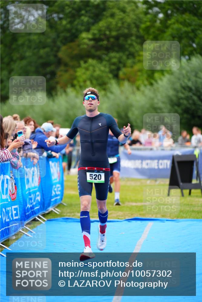 30.08.2026 - Elbe Triathlon Hamburg LAZAROV Photography http://msf.ph/oto/10057302 30.08.2026 11:18:20 Ziel 520, 548, 577, 1052 meine-sportfotos.de