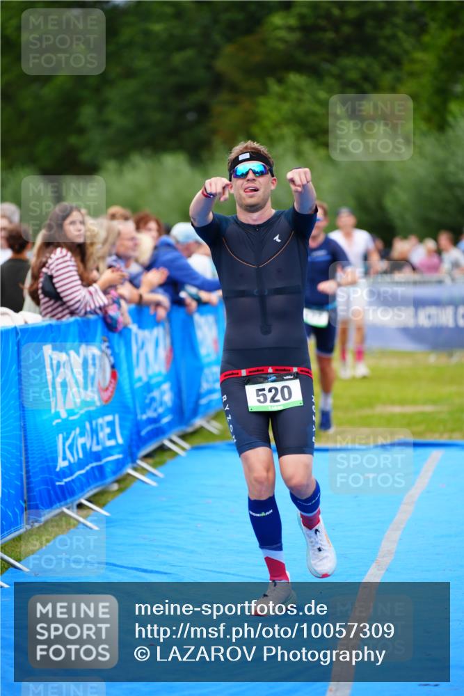 30.08.2026 - Elbe Triathlon Hamburg LAZAROV Photography http://msf.ph/oto/10057309 30.08.2026 11:18:21 Ziel 520, 548, 577, 1052 meine-sportfotos.de
