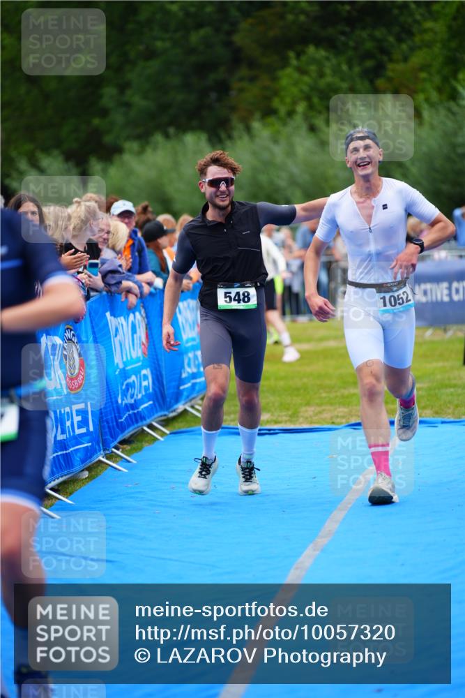30.08.2026 - Elbe Triathlon Hamburg LAZAROV Photography http://msf.ph/oto/10057320 30.08.2026 11:18:25 Ziel 548, 577, 1052 meine-sportfotos.de