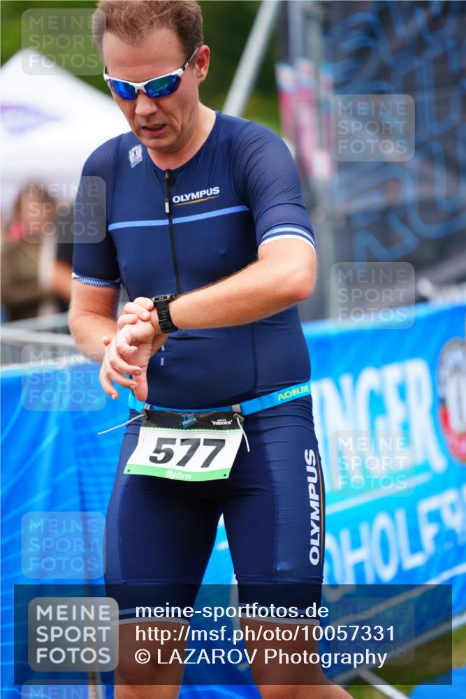 30.08.2026 - Elbe Triathlon Hamburg LAZAROV Photography http://msf.ph/oto/10057331 30.08.2026 11:18:29 Ziel 548, 1048, 1052 meine-sportfotos.de