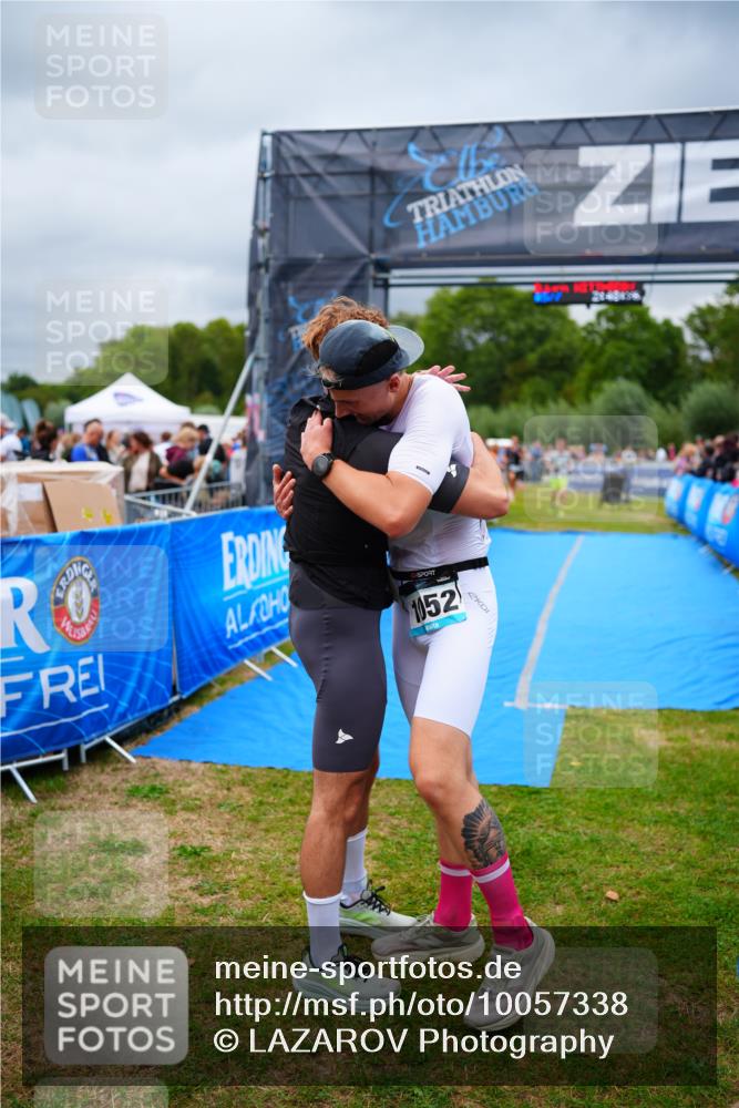 30.08.2026 - Elbe Triathlon Hamburg LAZAROV Photography http://msf.ph/oto/10057338 30.08.2026 11:18:32 Ziel 516, 1048 meine-sportfotos.de