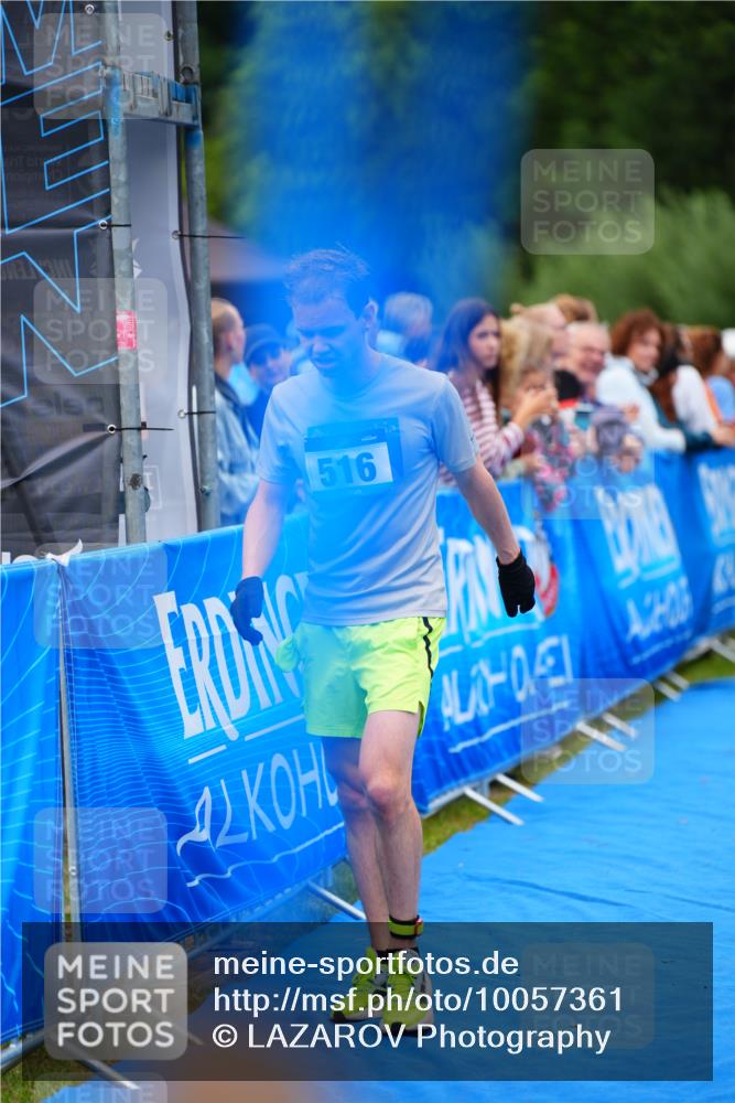 30.08.2026 - Elbe Triathlon Hamburg LAZAROV Photography http://msf.ph/oto/10057361 30.08.2026 11:18:40 Ziel 516, 1048, 1076 meine-sportfotos.de