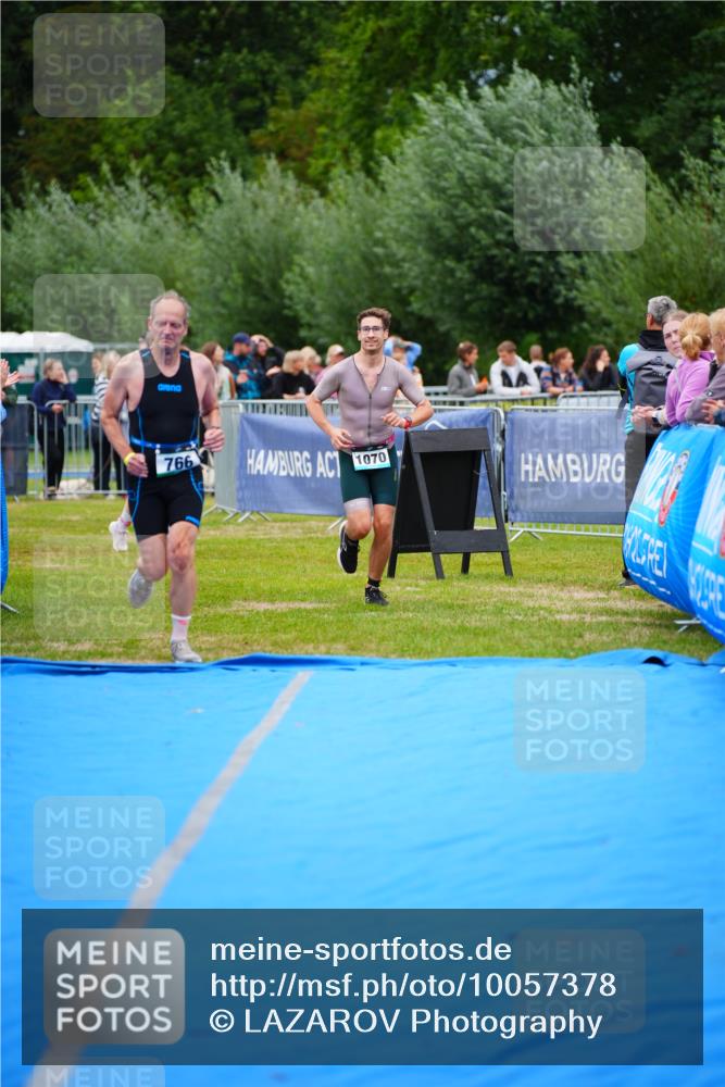 30.08.2026 - Elbe Triathlon Hamburg LAZAROV Photography http://msf.ph/oto/10057378 30.08.2026 11:18:54 Ziel 766, 1070 meine-sportfotos.de