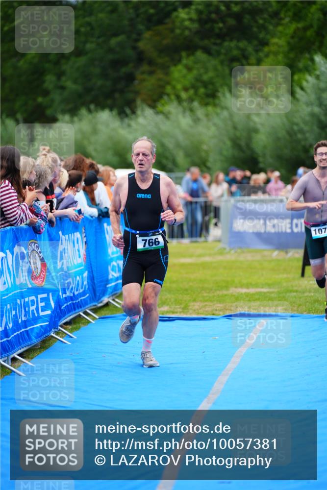 30.08.2026 - Elbe Triathlon Hamburg LAZAROV Photography http://msf.ph/oto/10057381 30.08.2026 11:18:55 Ziel 766, 1070 meine-sportfotos.de