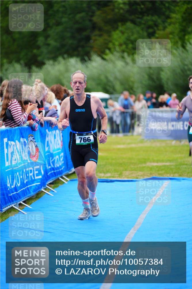 30.08.2026 - Elbe Triathlon Hamburg LAZAROV Photography http://msf.ph/oto/10057384 30.08.2026 11:18:56 Ziel 766, 1070 meine-sportfotos.de
