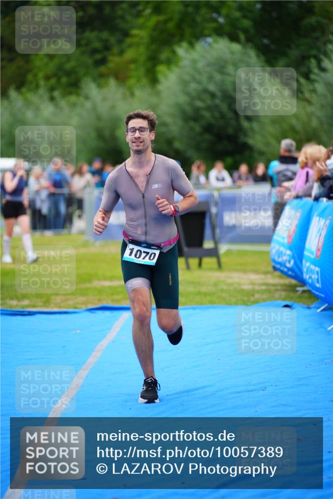 30.08.2026 - Elbe Triathlon Hamburg LAZAROV Photography http://msf.ph/oto/10057389 30.08.2026 11:18:57 Ziel 766, 1070 meine-sportfotos.de